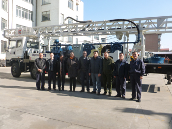 尼日利亞、塞內加爾、新疆克拉瑪依客戶來我廠訂購鉆機